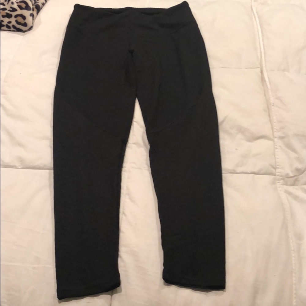 Victoria’s Secret knockout legging